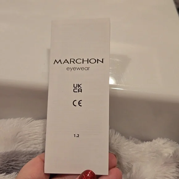 Longchamp Paris Black Cat-Eye Sunglasses with Gradient Lenses Brand New In Case - Picture 10 of 16